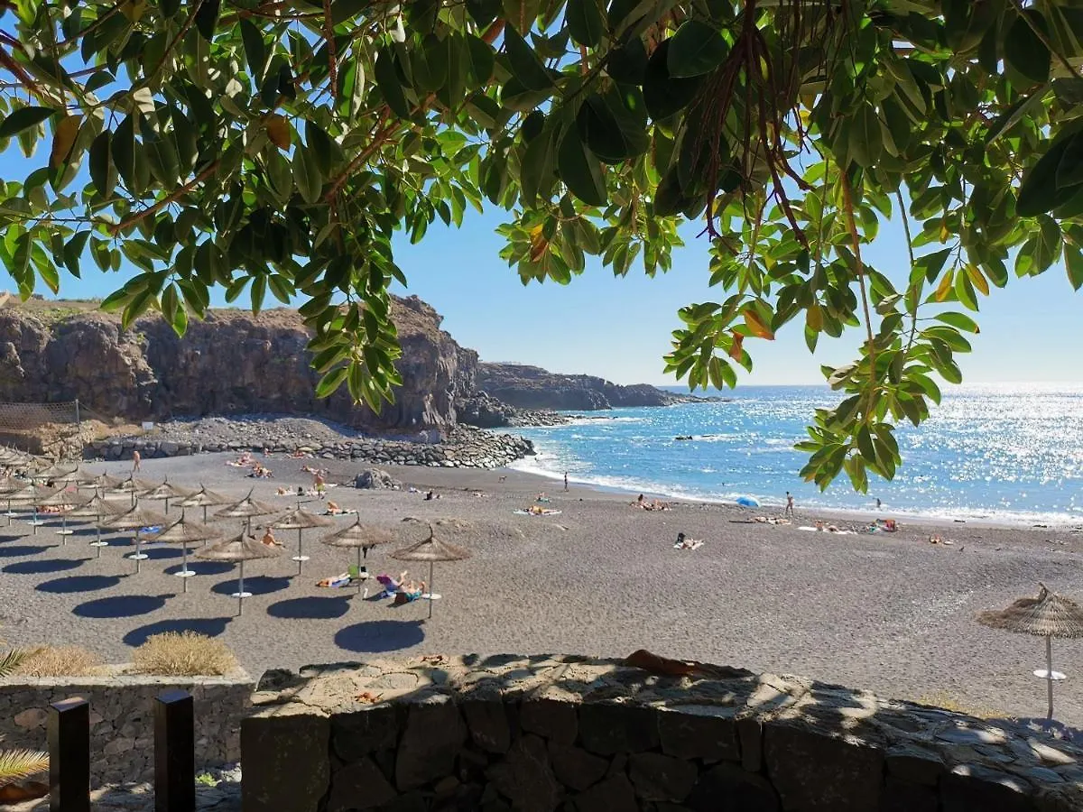 Sunny Duplex With Sea View Of The Scenic Gorge Daire Callao Salvaje